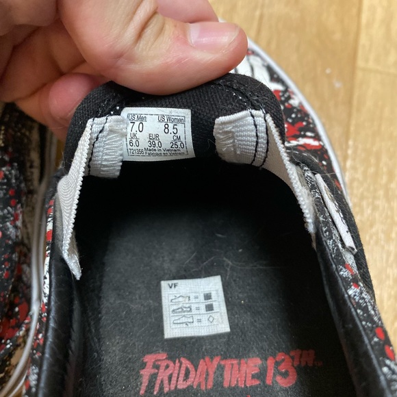 **SOLD** Friday The 13th J Voorhees Vans Edition - Picture 5 of 8